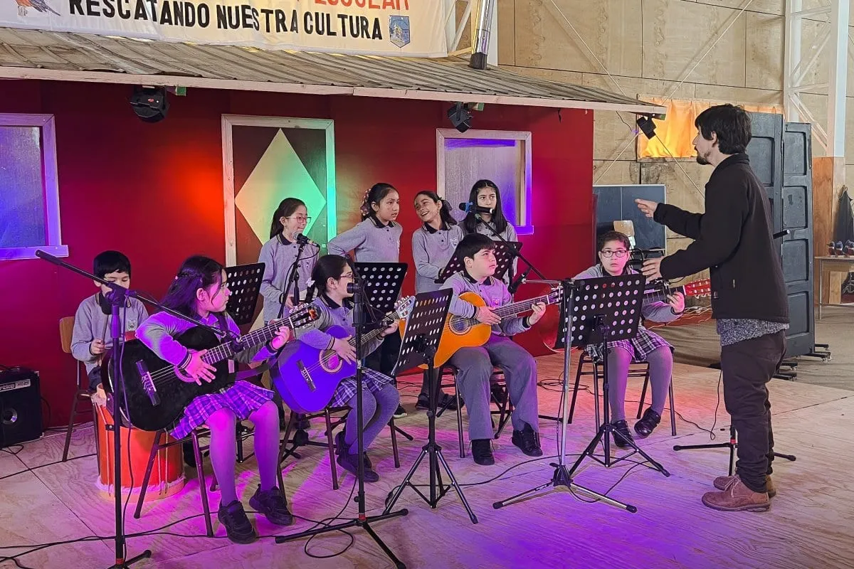 Vinculación territorial de la Fundación Tierra de Gaviotas con escuelas rurales de Chiloé